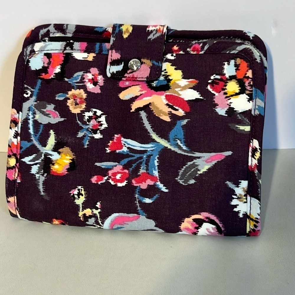 Vera Bradley Iconic Zip In Brush Case Indiana Rose